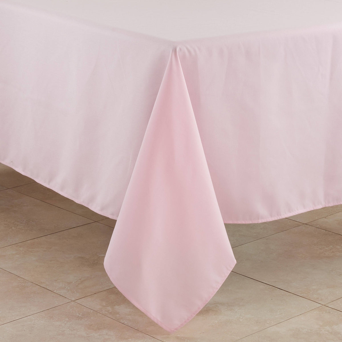Everyday Tablecloth M336