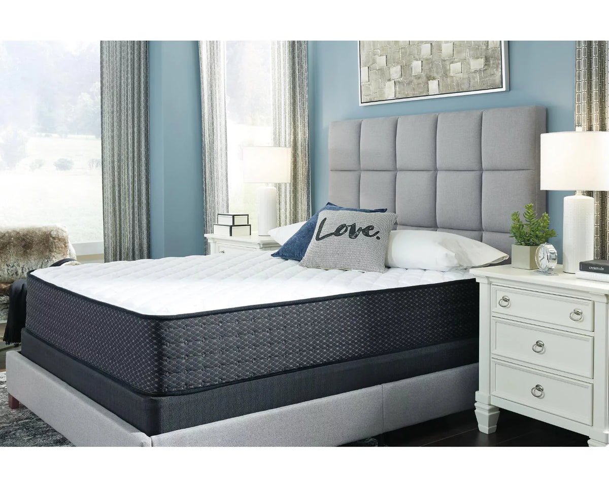 Queen Memory Foam Firm Mattress C4553