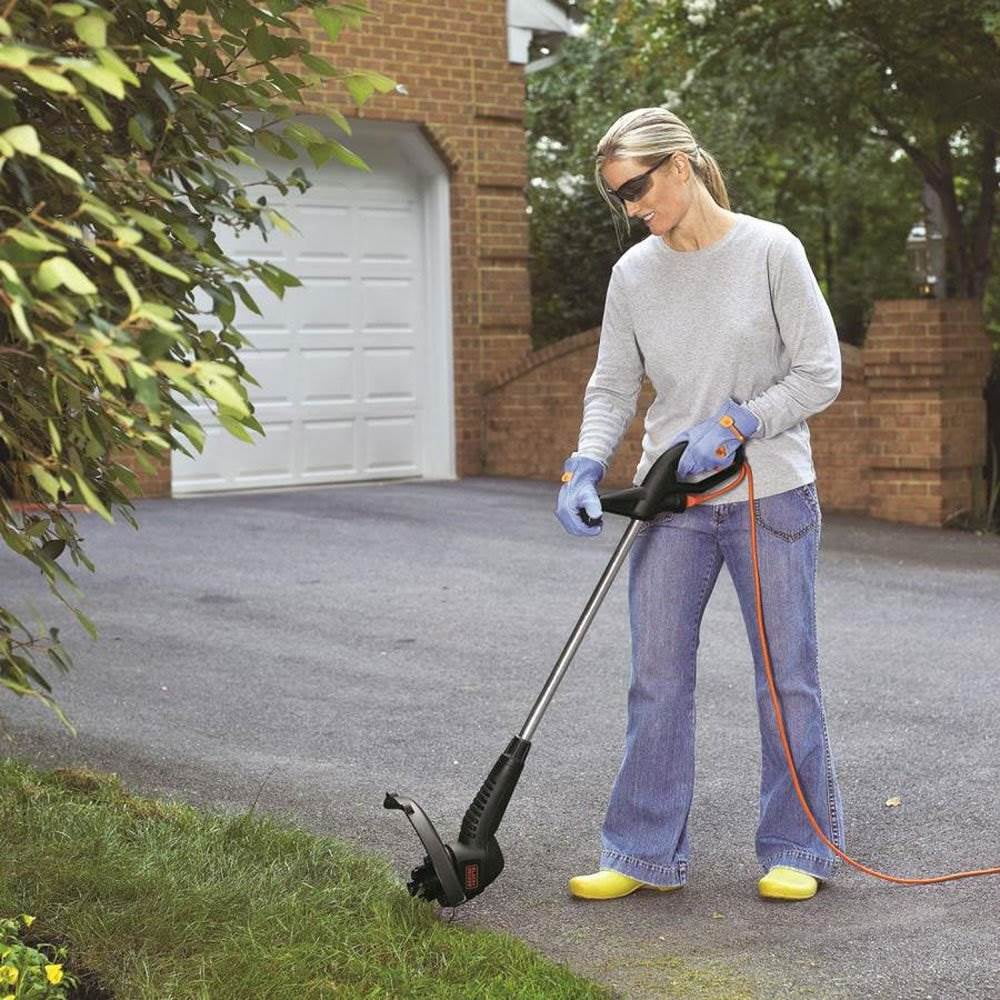 3.5 Amp Corded Electric String Trimmer and Edger P90961