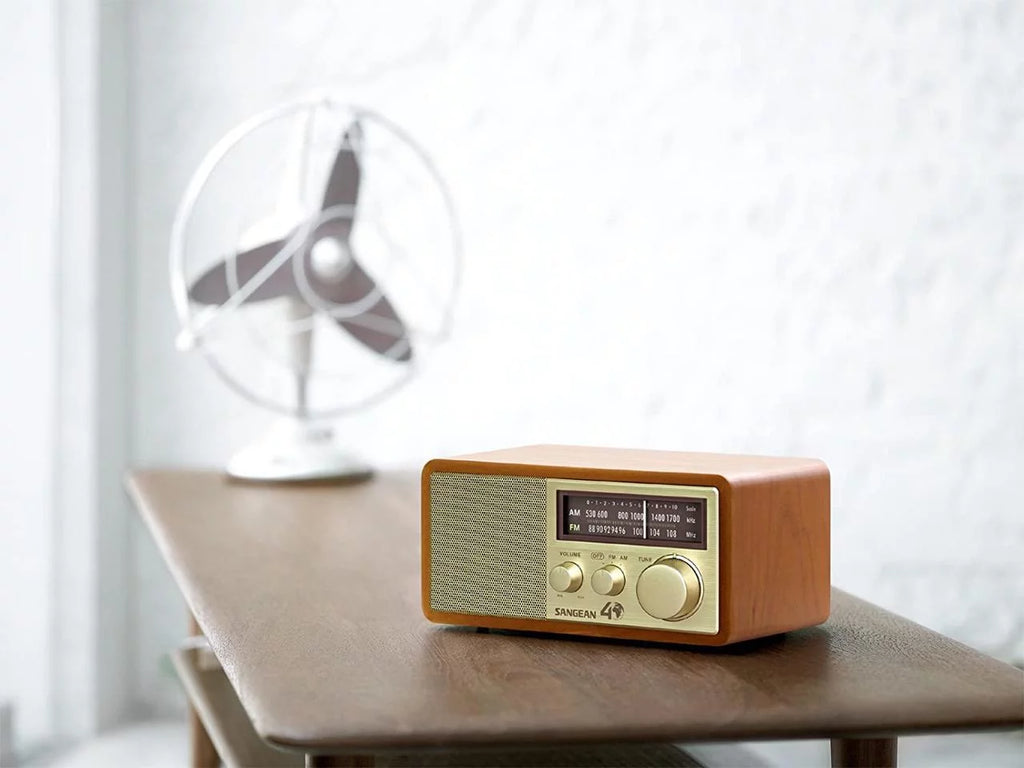 Hi-Fi Tabletop Radio C6656