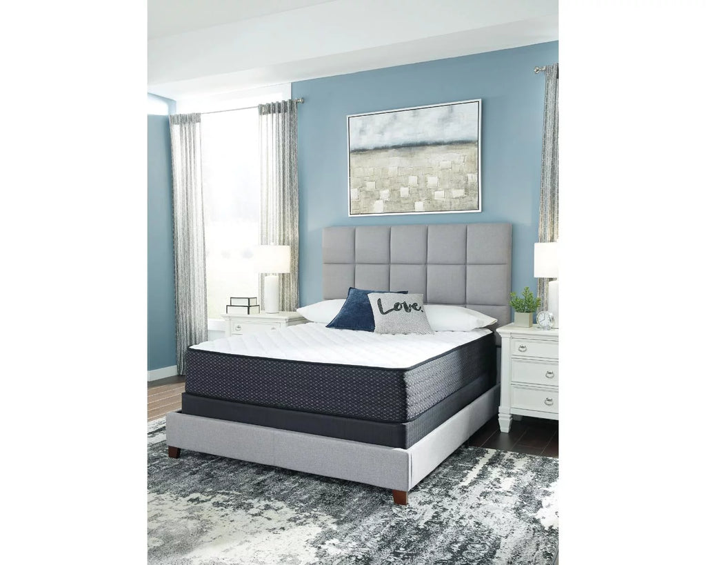 Queen Memory Foam Firm Mattress C4553