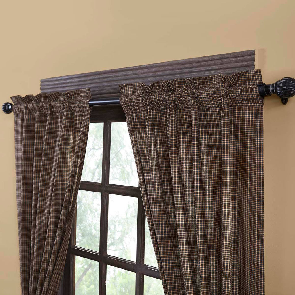 Plaid Scalloped Panel D706