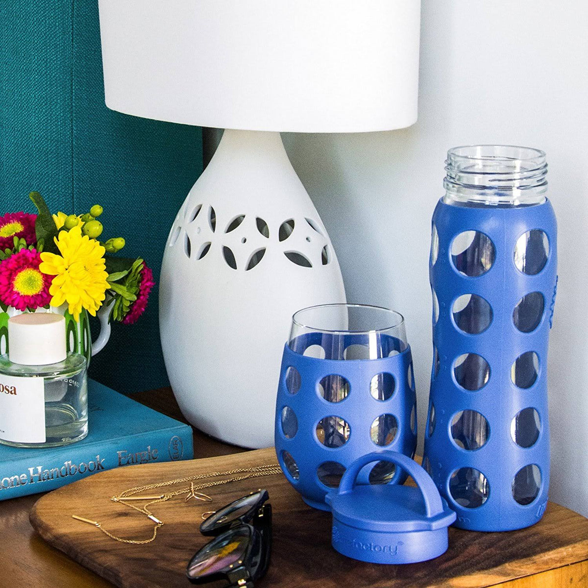 16-Ounce BPA-Free Glass Water Bottle with Silicone Sleeve U361