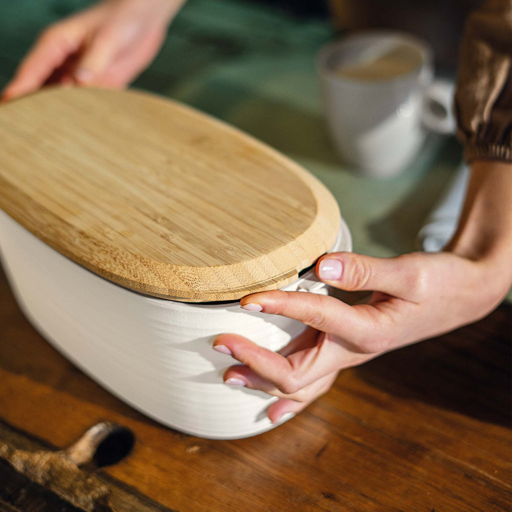 Bread and Confectionery Container Clay S137