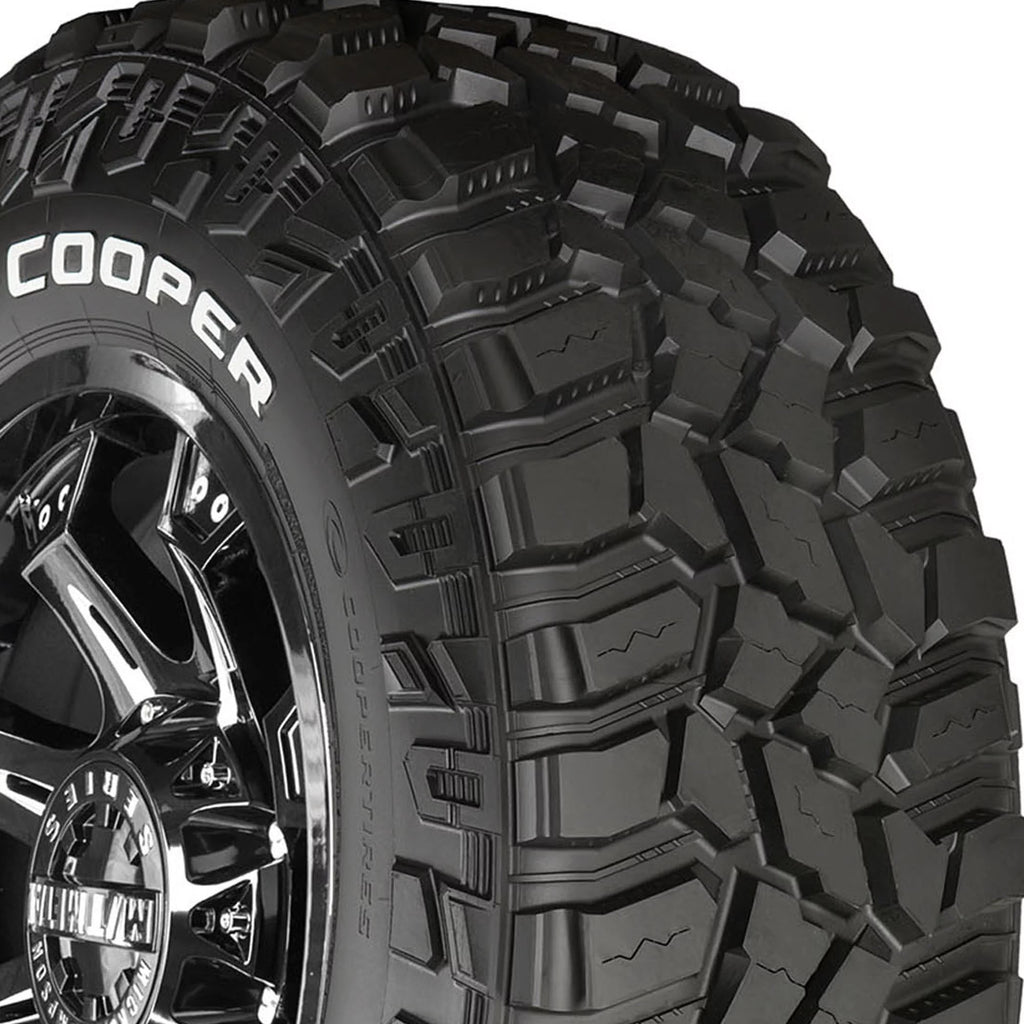 Mud Terrain Light Truck Tire J60290