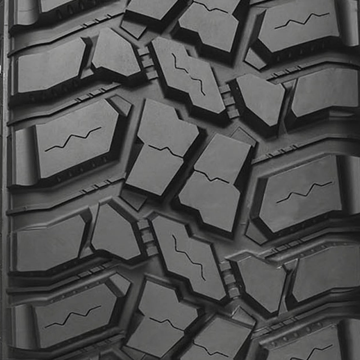 Mud Terrain Light Truck Tire J60290